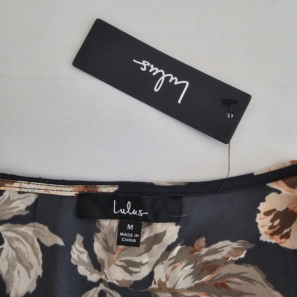 Lulus Navy Floral Long Sleeve Wrap Romper Size Small Holiday Outfit Date Nite - Picture 10 of 16